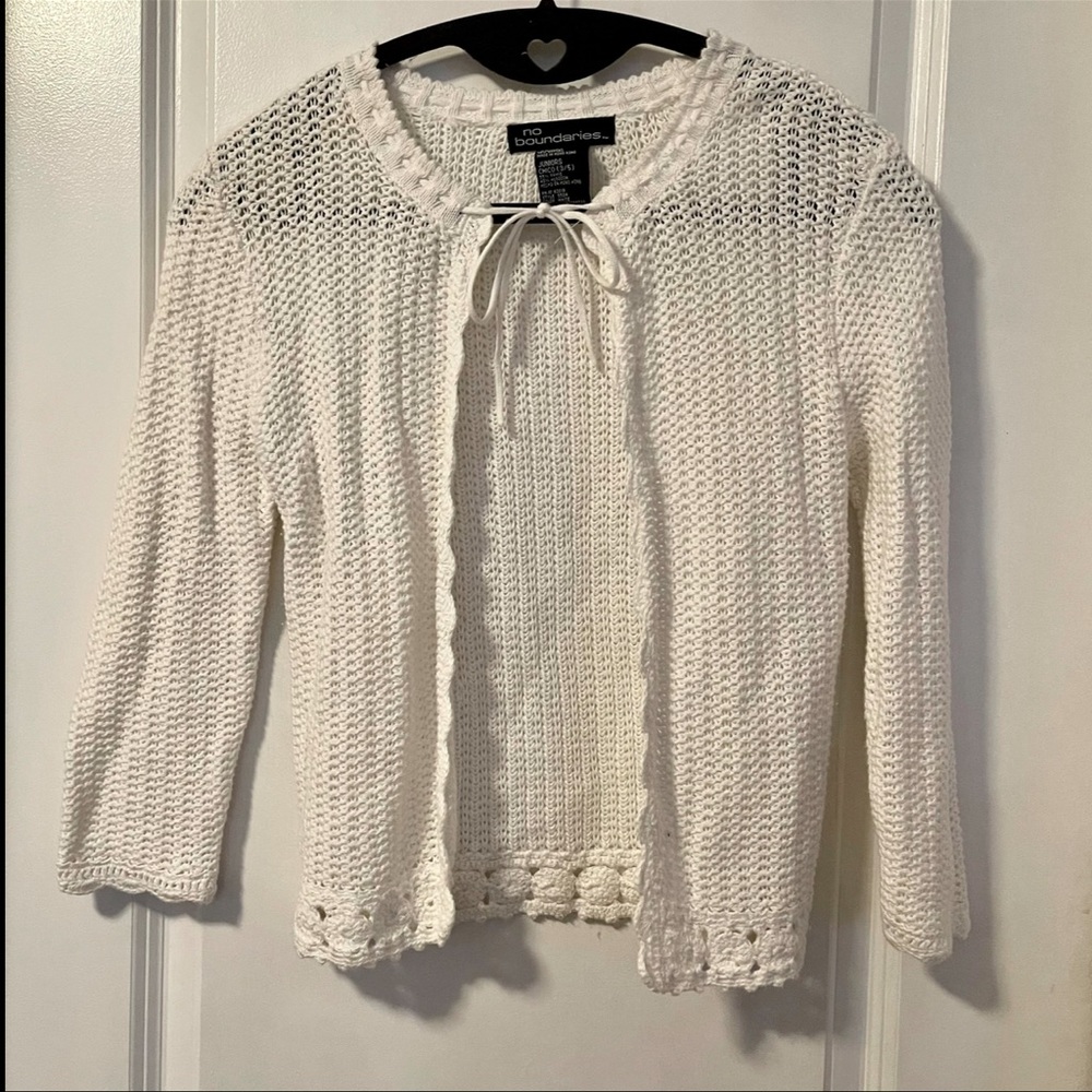 NWOT White Open-front Sweater Crochet details ties at neck Small